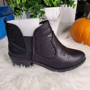 Easy streetLegend Boots Size 7